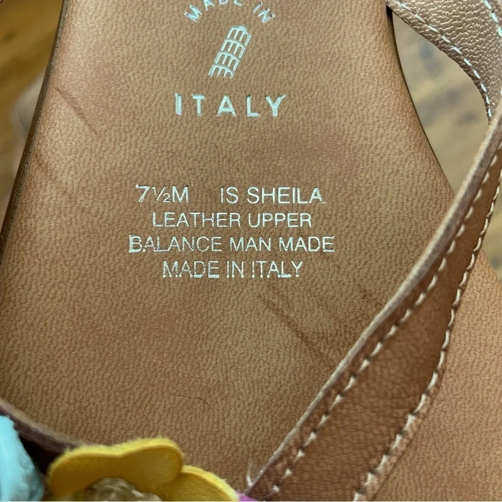 Italian Shoemakers Italiana Leather Thong Sandals Colorful Flowers Size 7.5